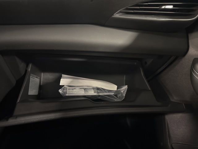 Used 2022 Buick Envision Essence w/ Sport Touring Package image 27