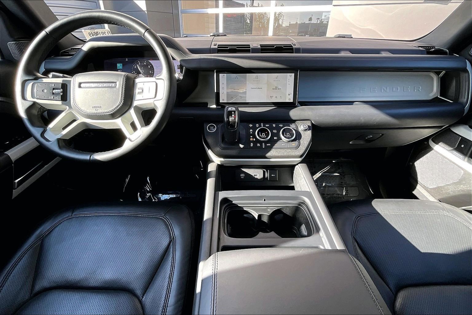 Used 2020 Land Rover Defender 110 First Edition AWD/4WD image 15
