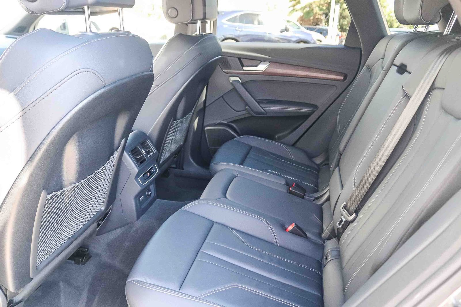 Certified 2025 Audi Q5 e Premium Plus w/ Premium Plus Package AWD/4WD image 19