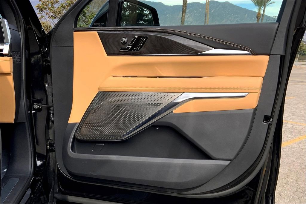 New 2025 Cadillac Escalade IQ Luxury 2 image 34