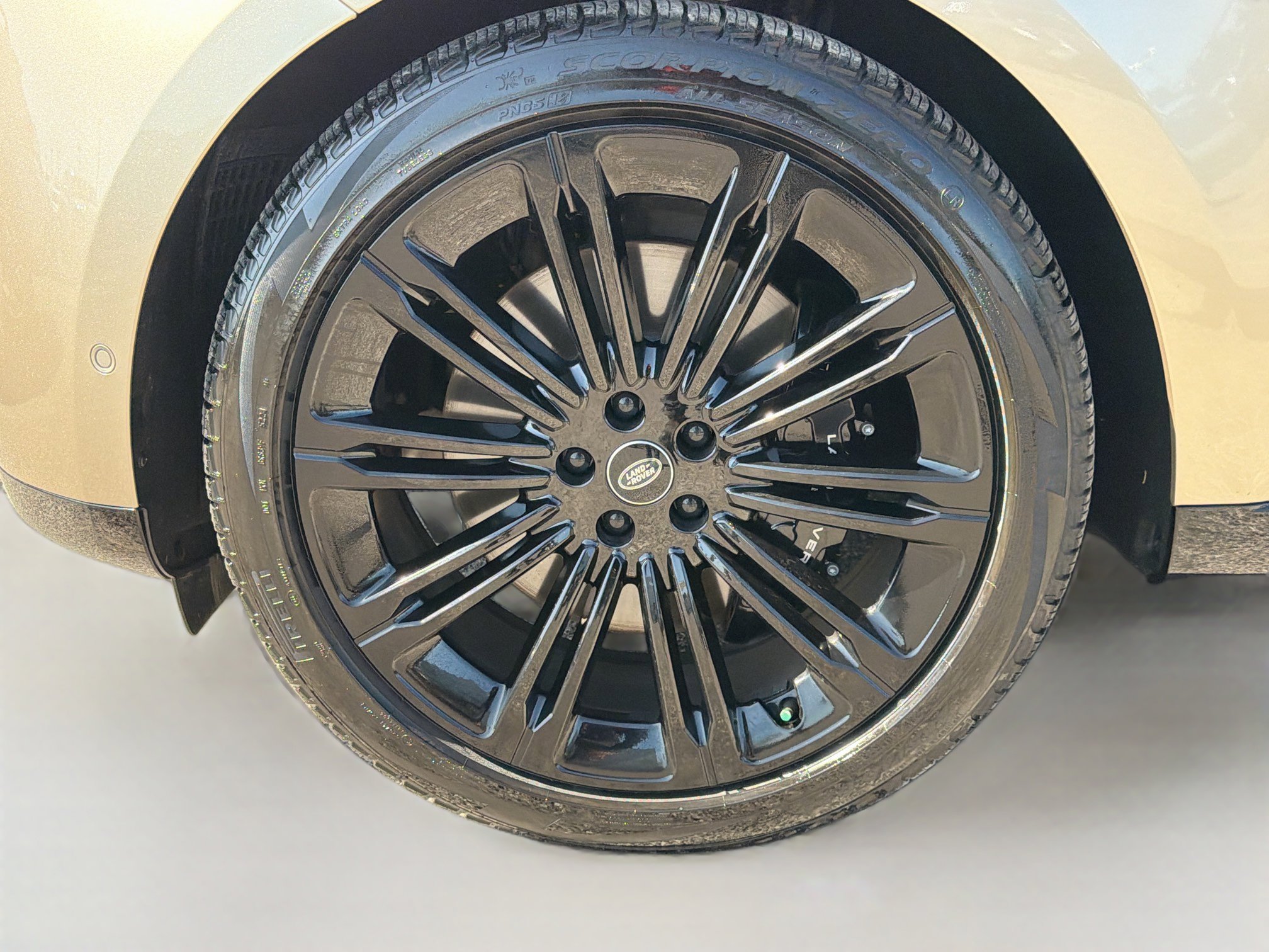Used 2024 Land Rover Range Rover SE AWD/4WD image 42
