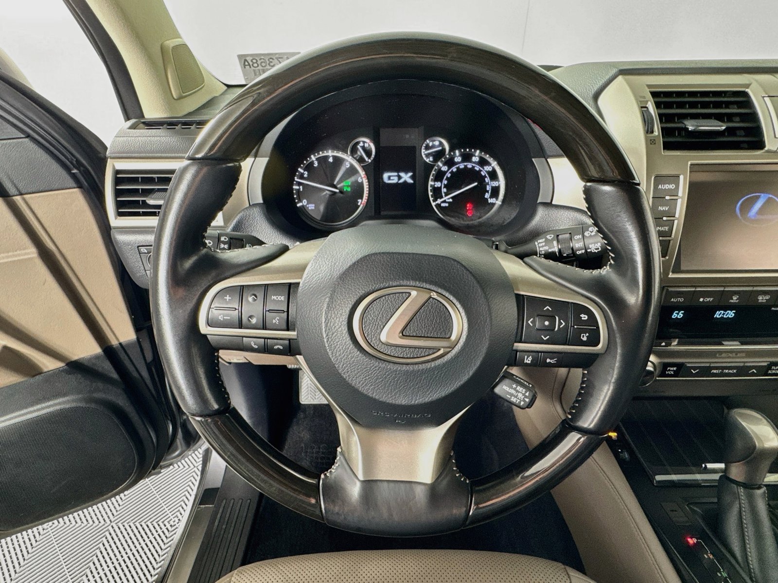 Used 2021 Lexus GX 460 Premium w/ Premium Package AWD/4WD image 13