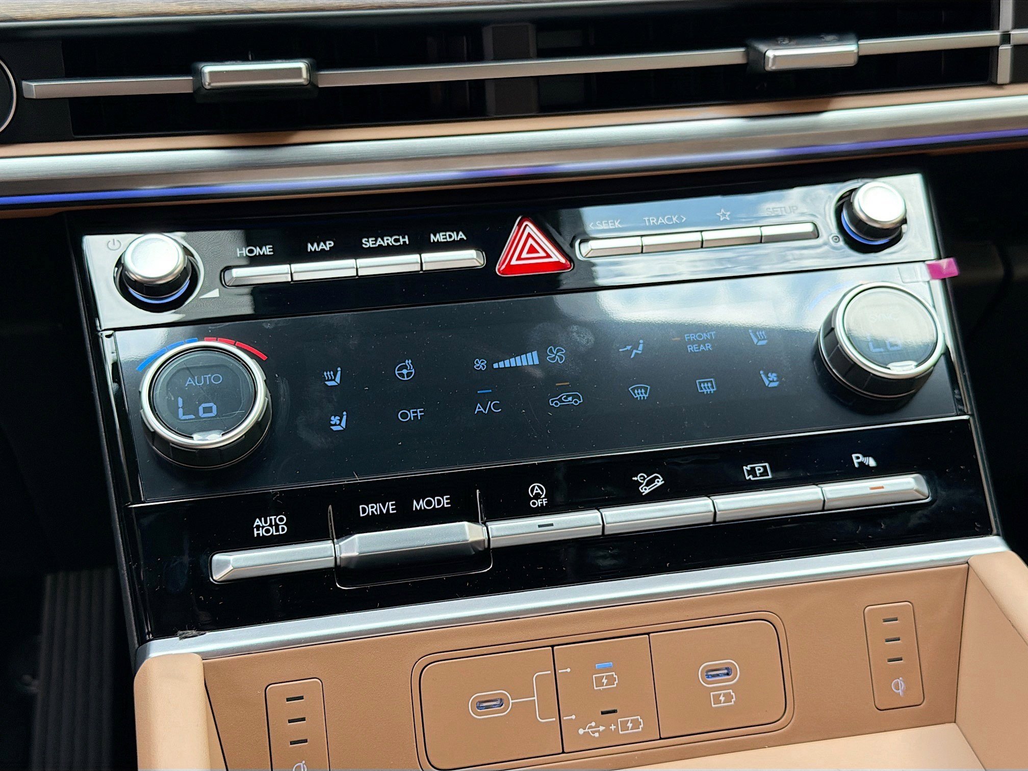 New 2026 Hyundai Santa Fe Limited image 32