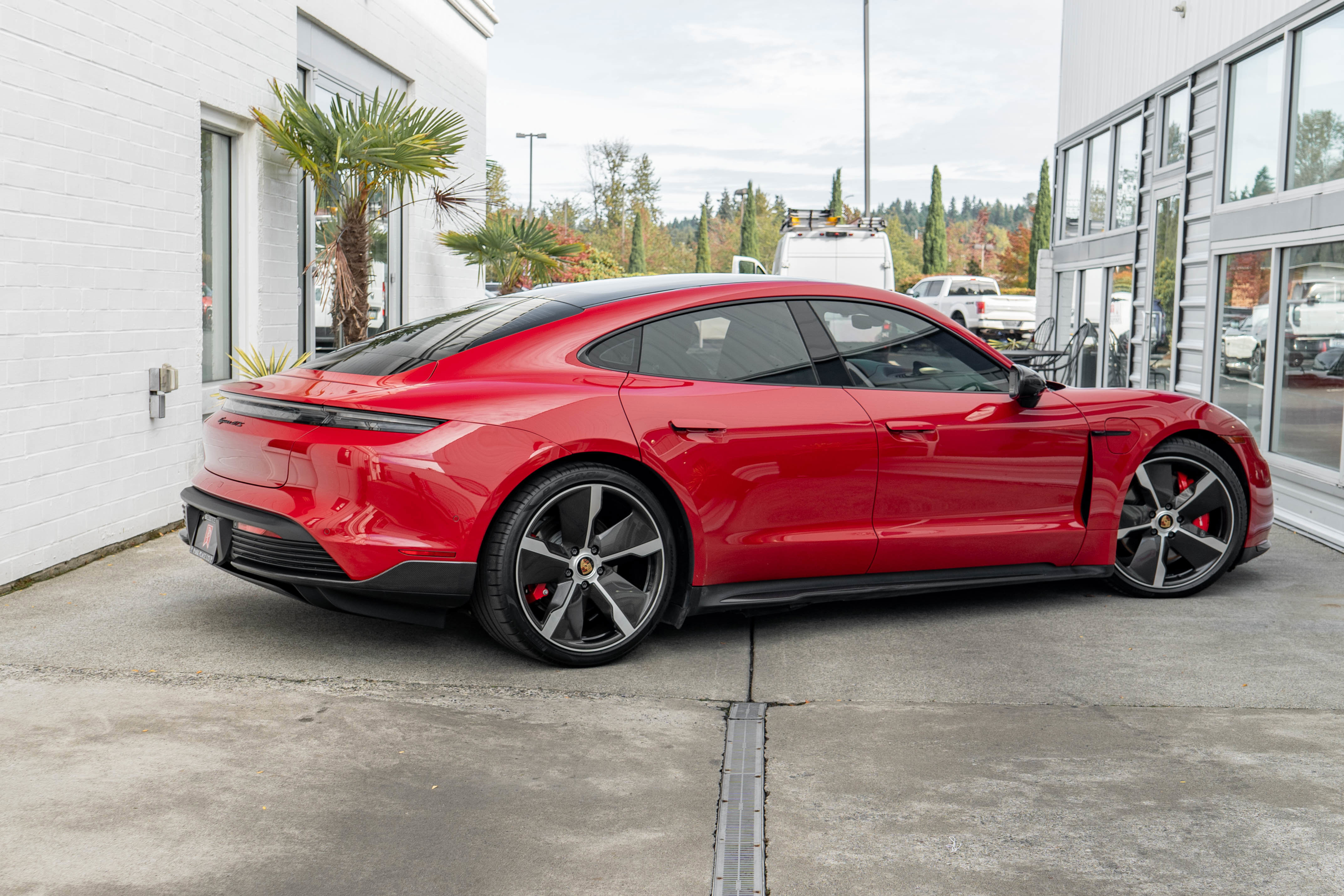 Used 2023 Porsche Taycan GTS image 8