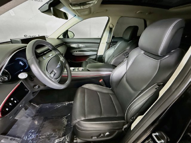 Used 2024 Genesis GV70 2.5T w/ Advanced Package AWD/4WD image 21