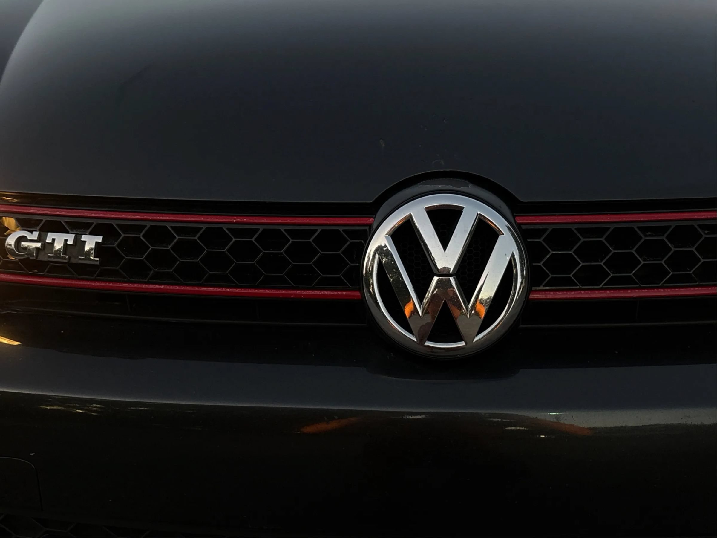 Used 2012 Volkswagen GTI 2-Door FWD image 43