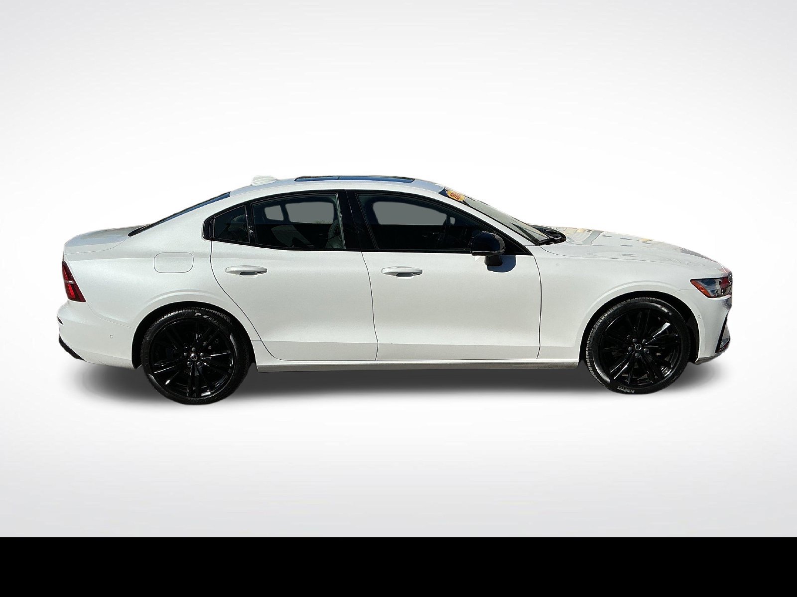 Certified 2024 Volvo S60 B5 Plus w/ Climate Package AWD/4WD image 6