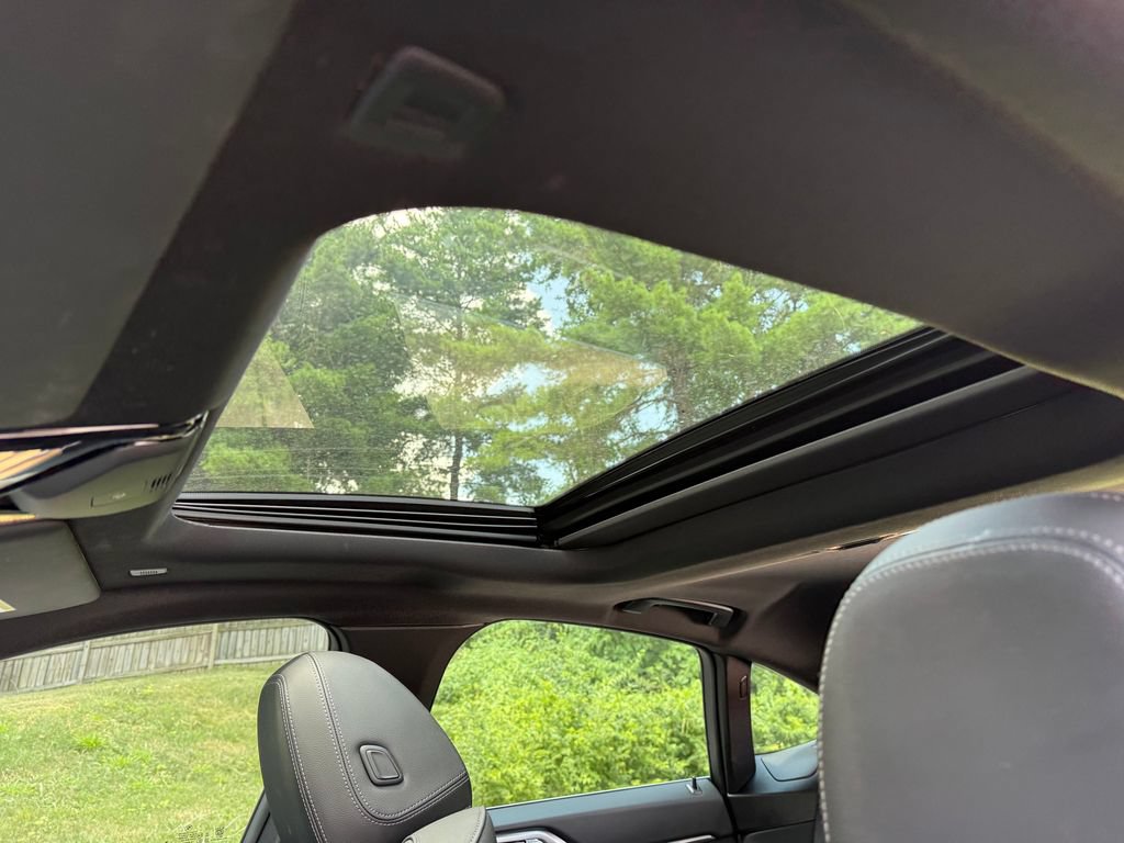Used 2025 BMW i4 eDrive40 w/ Premium Package RWD image 23