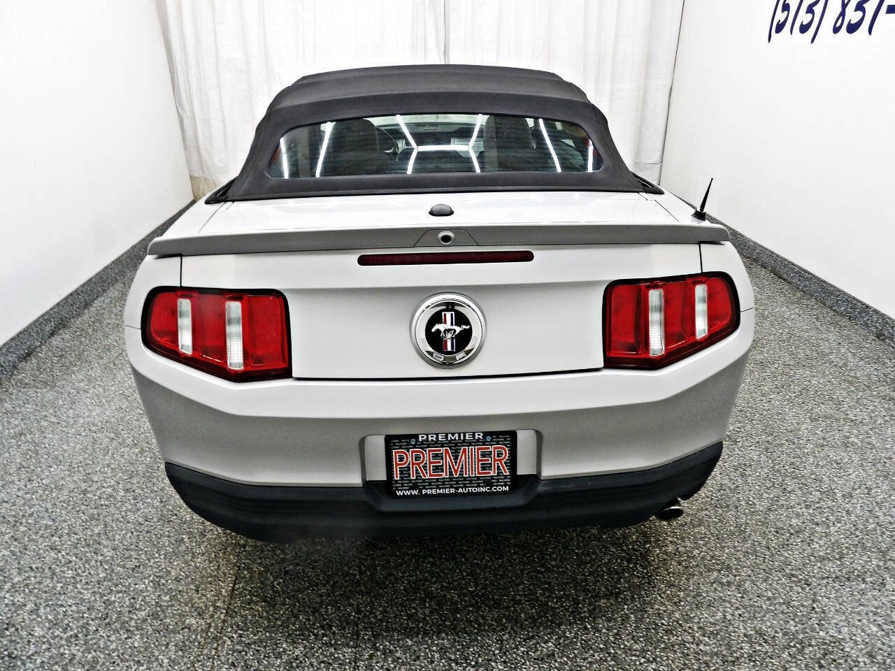 Used 2010 Ford Mustang Premium image 5