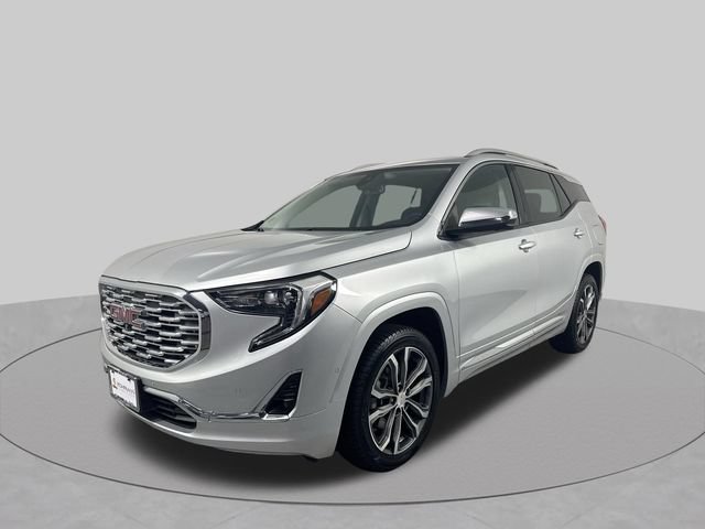 Used 2020 GMC Terrain Denali w/ Denali Premium Package AWD/4WD image 2