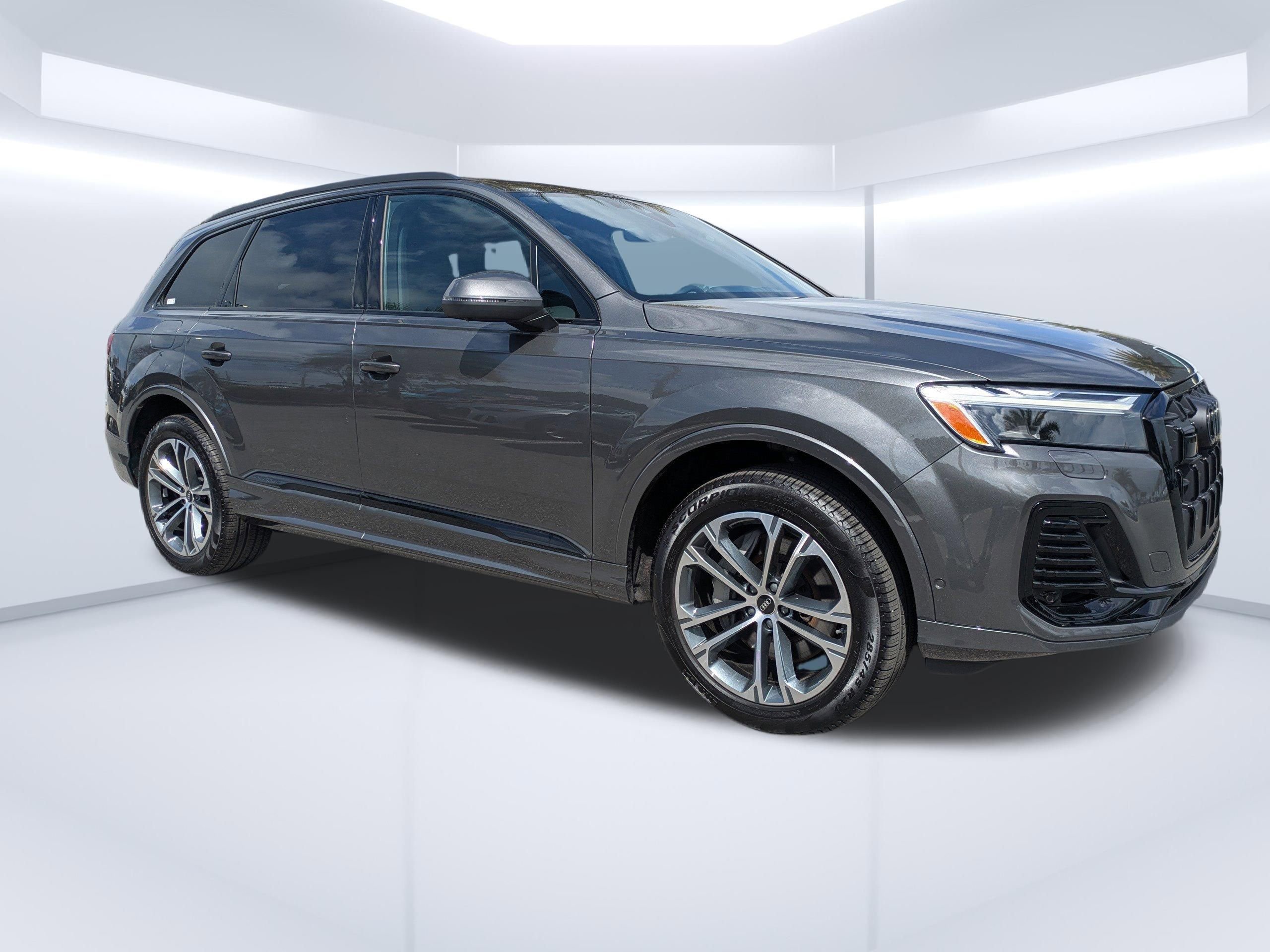 Certified 2025 Audi Q7 2.0T Premium w/ Convenience Plus Package image 1