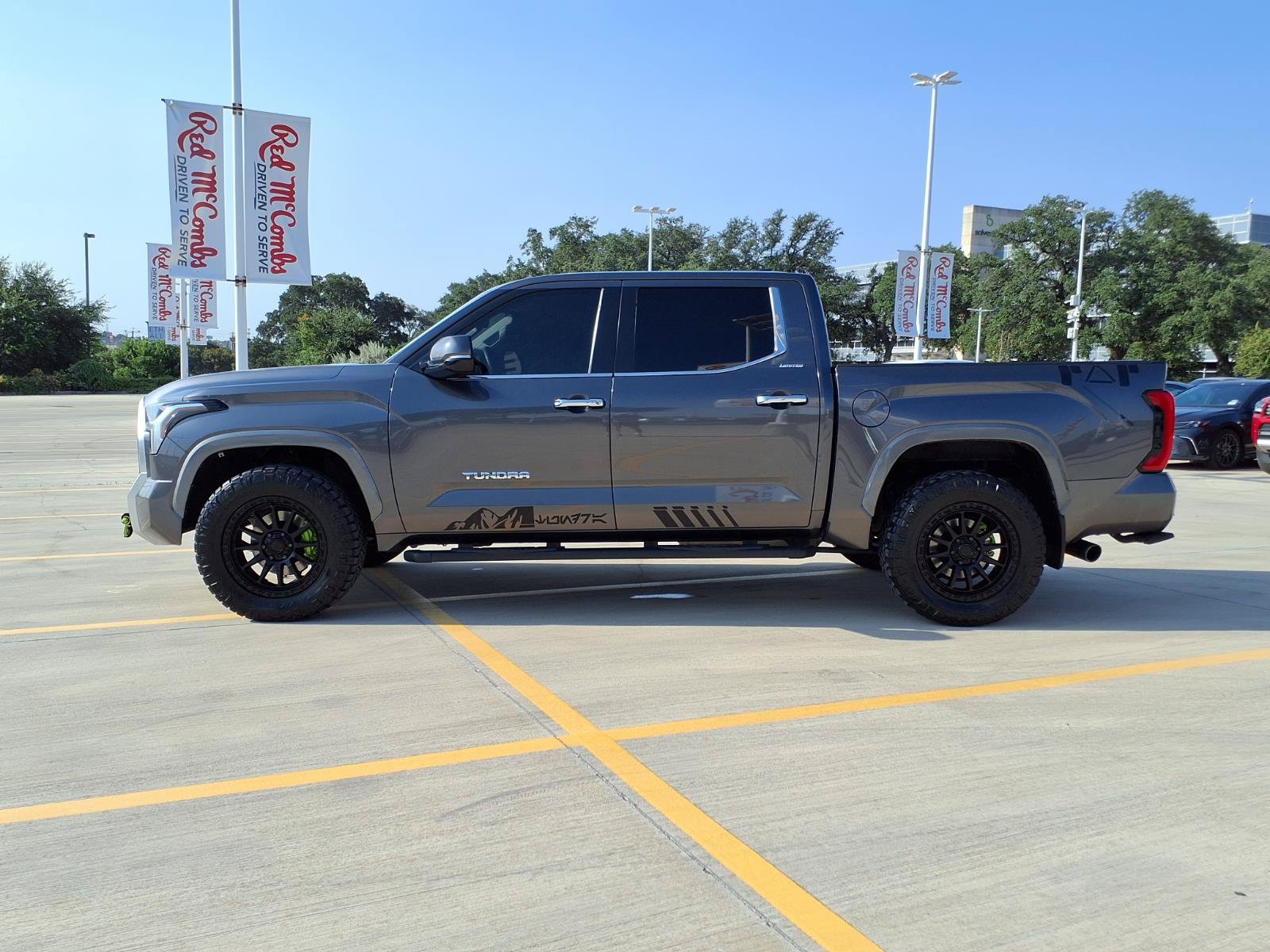 Used 2024 Toyota Tundra Limited w/ Power Package AWD/4WD image 7