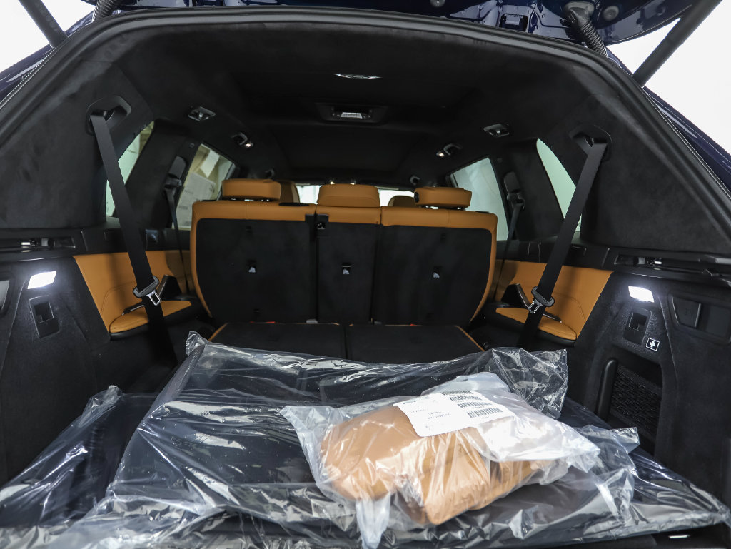 Used 2027 BMW X7 xDrive40i w/ M Sport Package AWD/4WD image 29