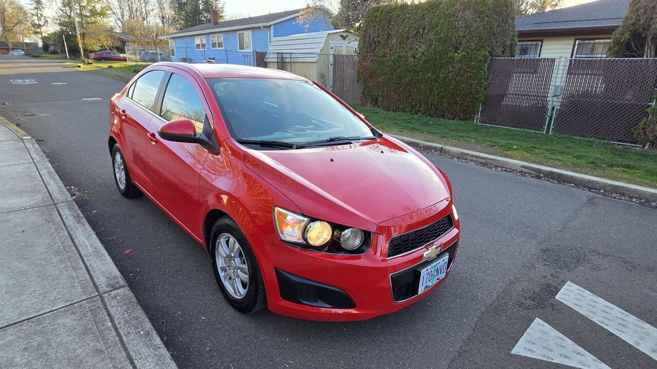 Used 2016 Chevrolet Sonic LT image 3