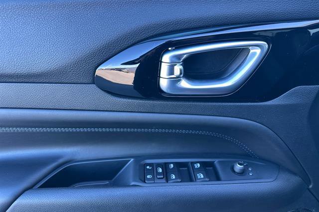 New 2026 Jeep Compass Latitude image 8