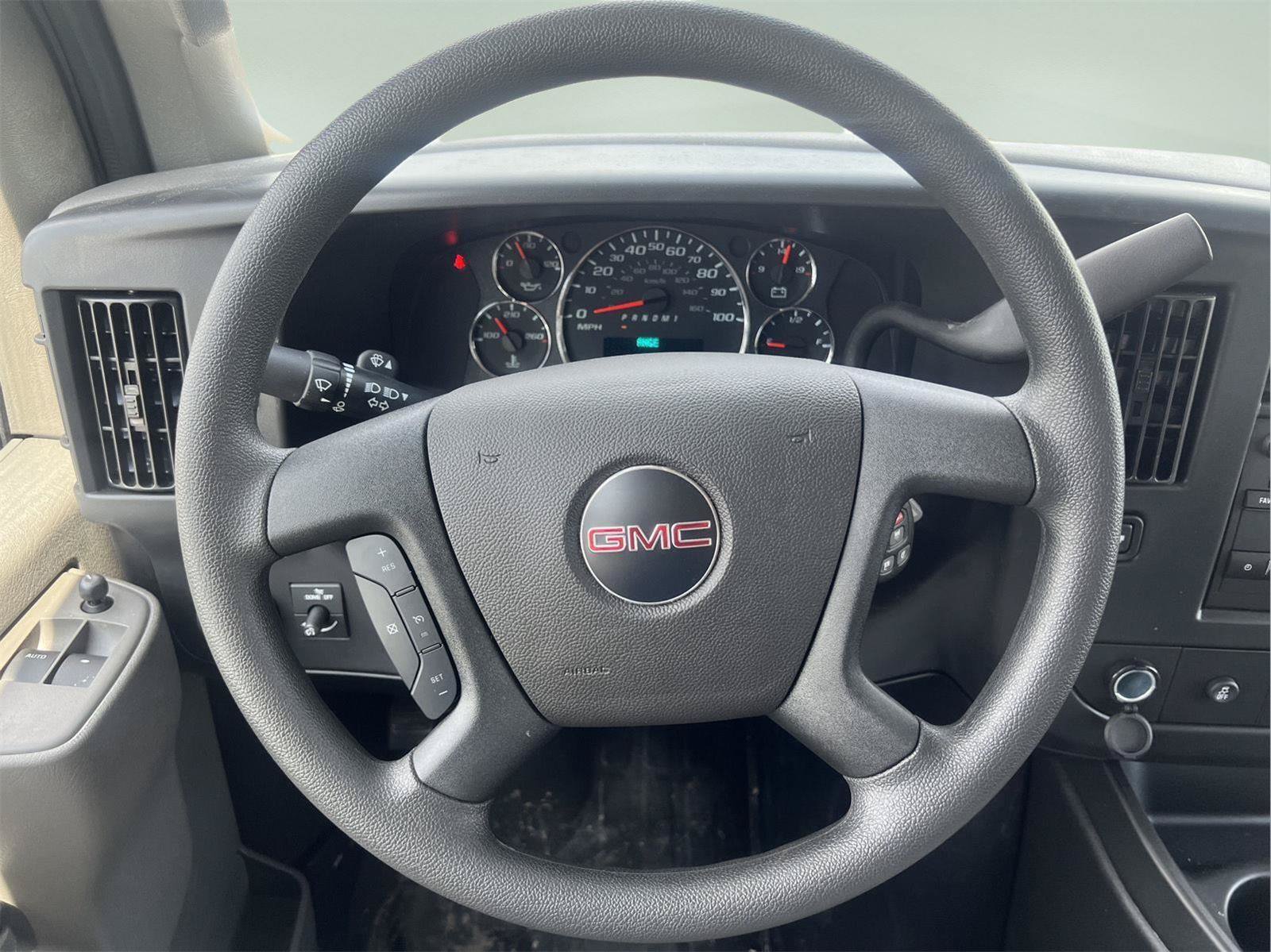 New 2026 GMC Savana 3500 w/ Driver Convenience Package RWD image 48