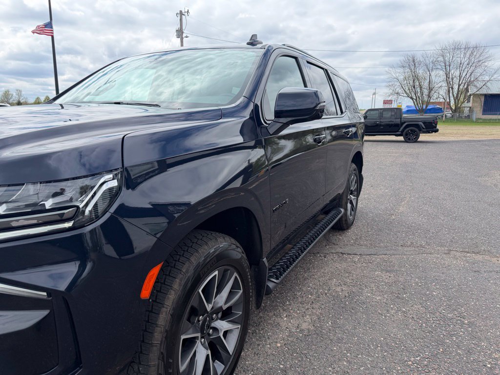 Used 2022 Chevrolet Tahoe Z71 w/ Luxury Package AWD/4WD image 15