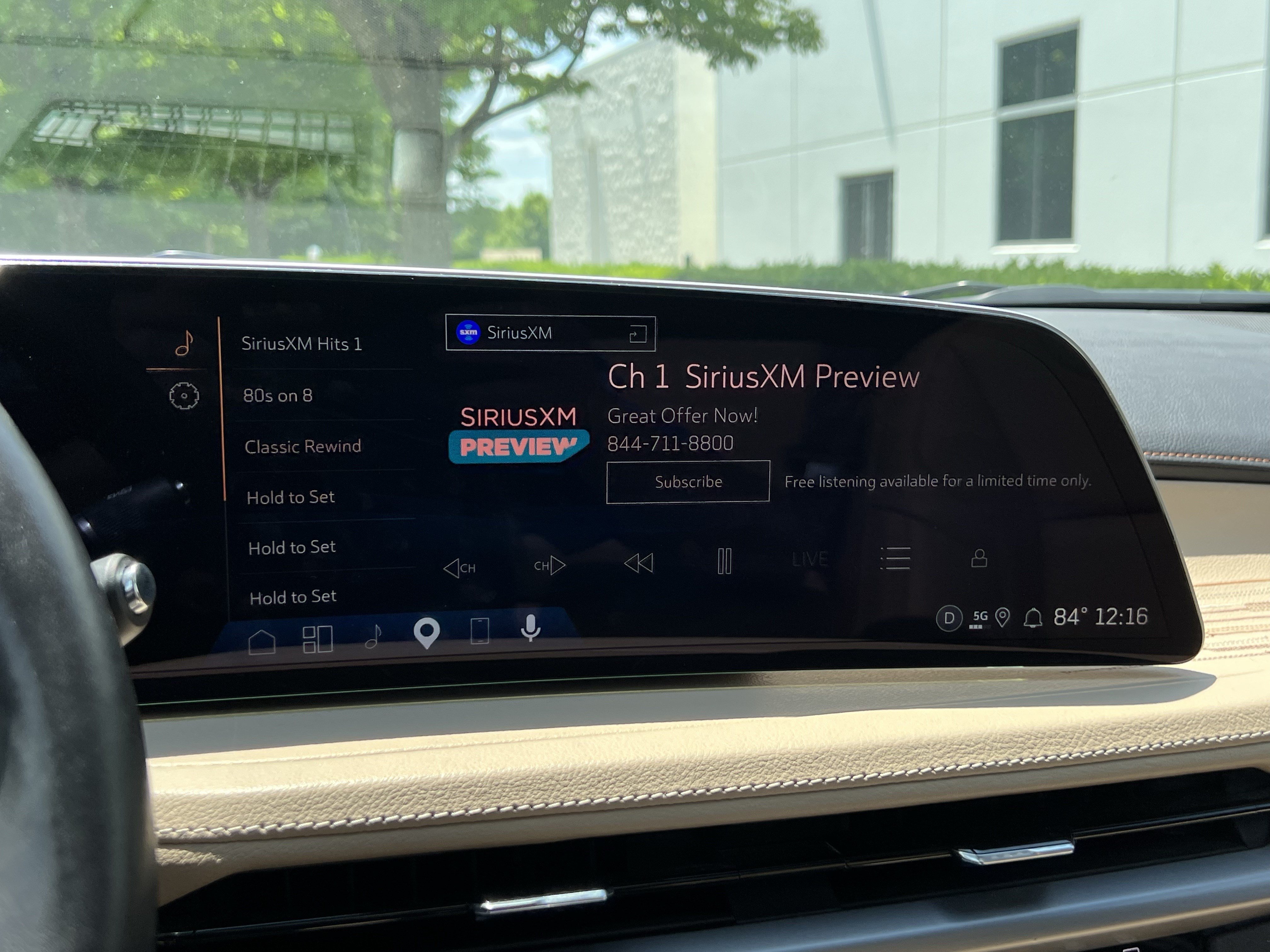 Used 2025 Cadillac XT4 Premium Luxury FWD image 23