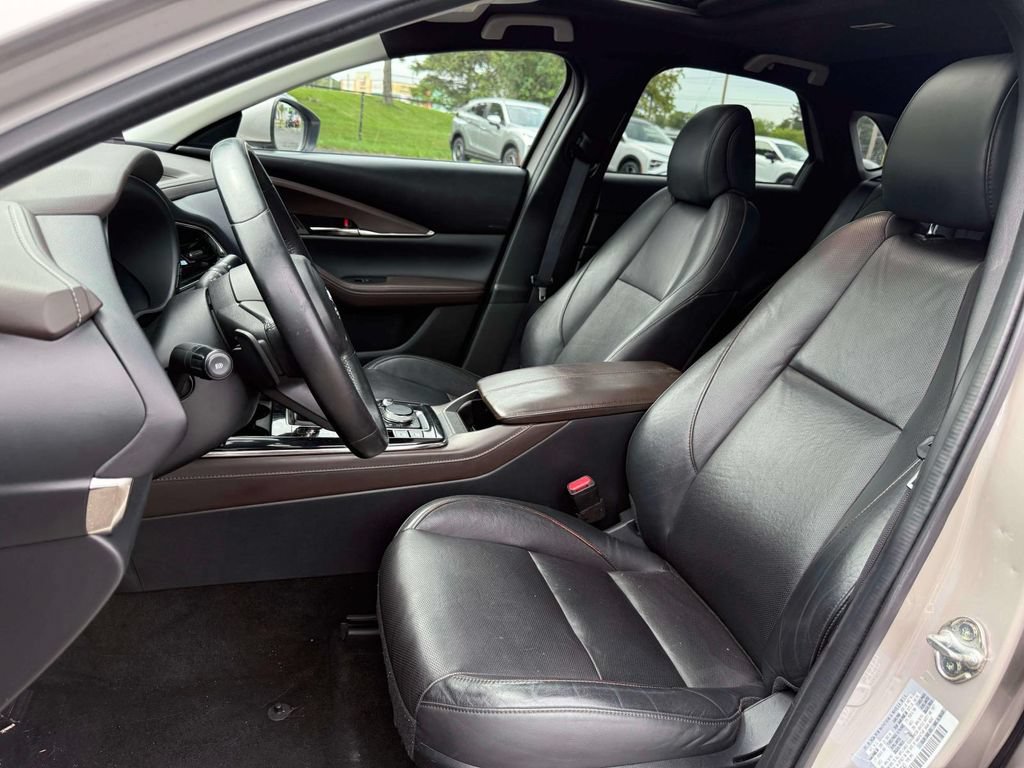 Used 2023 MAZDA CX-30 AWD 2.5 S w/ Premium Package image 17