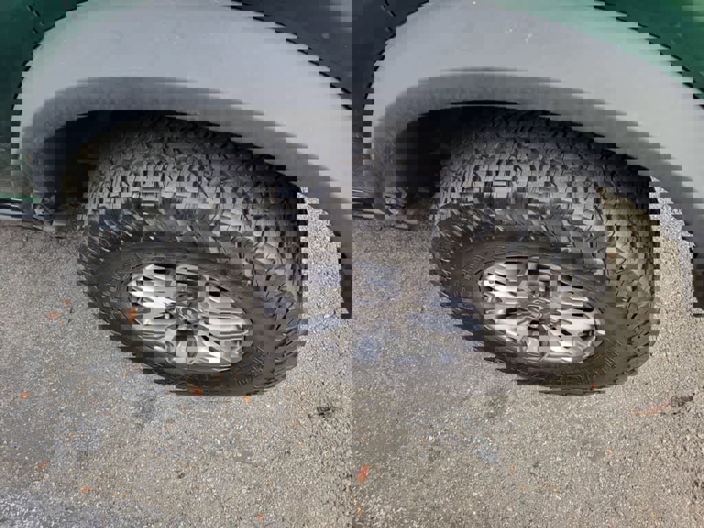 Used 2025 Ford Bronco Badlands image 4