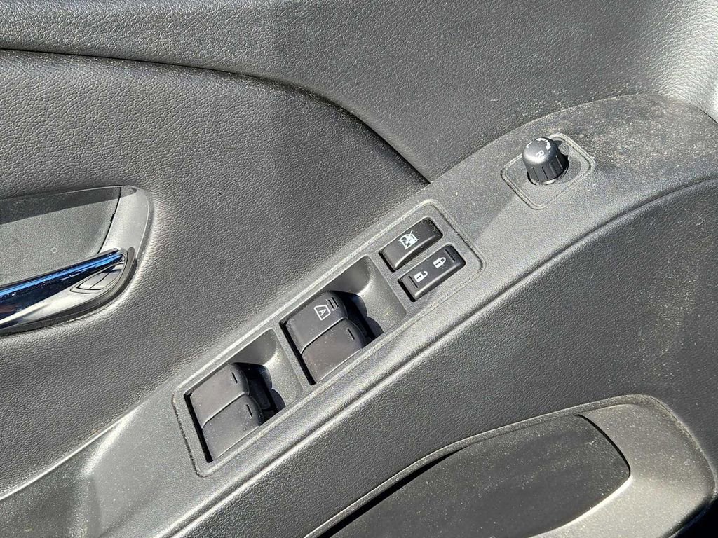 Used 2025 Nissan Frontier SV AWD/4WD image 19