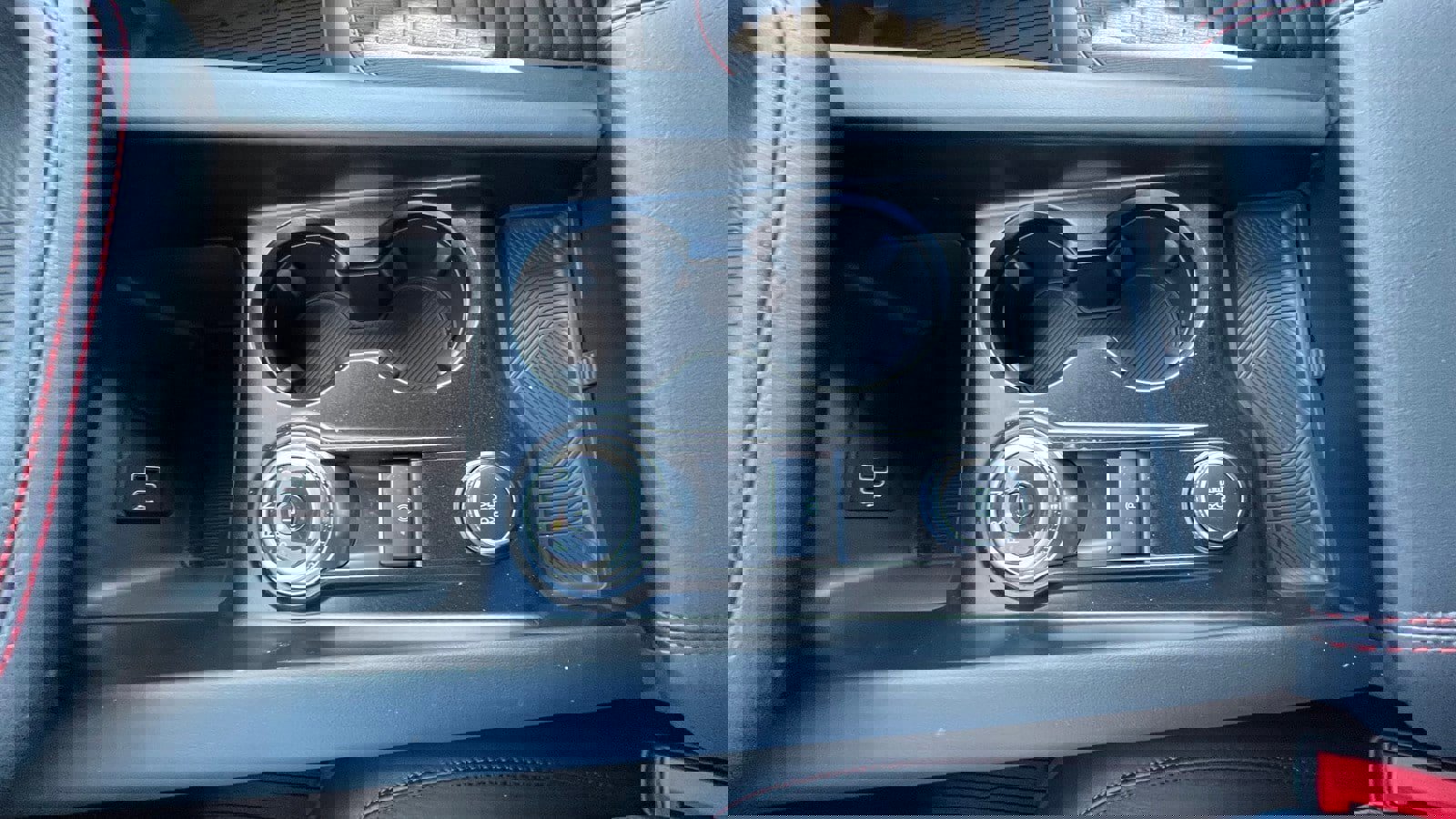 New 2026 Ford Explorer ST-Line w/ ST-Line Street Pack image 18