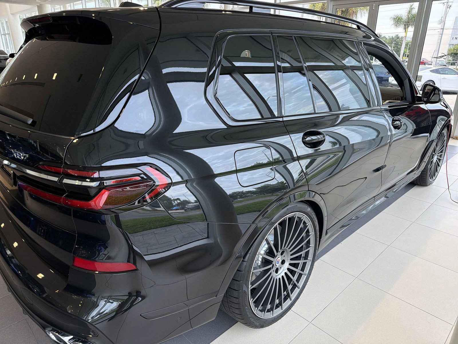 New 2026 BMW ALPINA XB7 AWD/4WD image 5