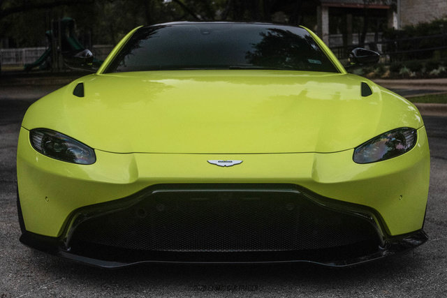 Used 2020 Aston Martin V8 Vantage Coupe RWD image 12