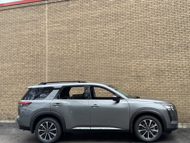 New 2026 Nissan Pathfinder Platinum AWD/4WD image 4
