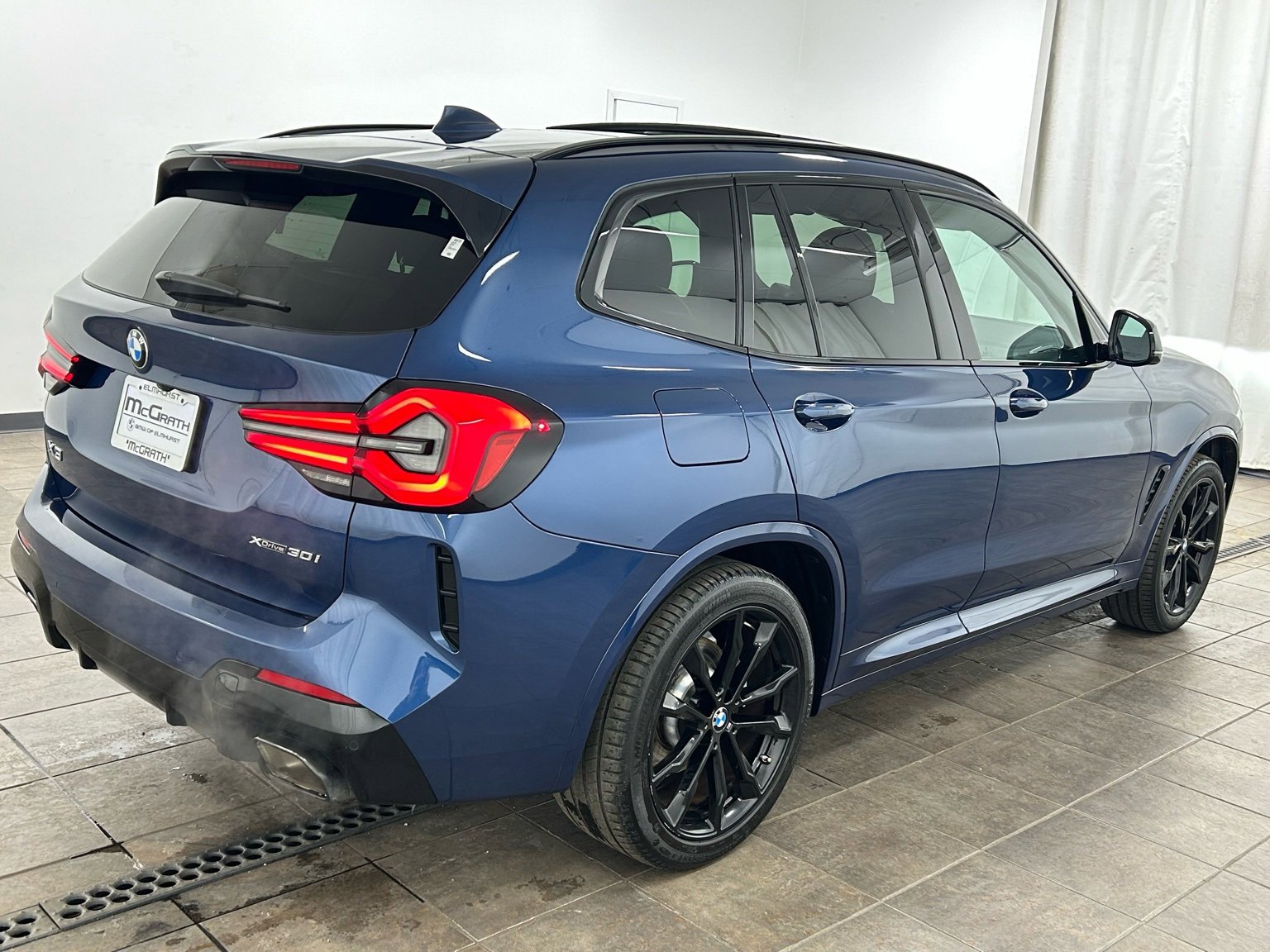 Used 2023 BMW X3 xDrive30i w/ M Sport Package image 4