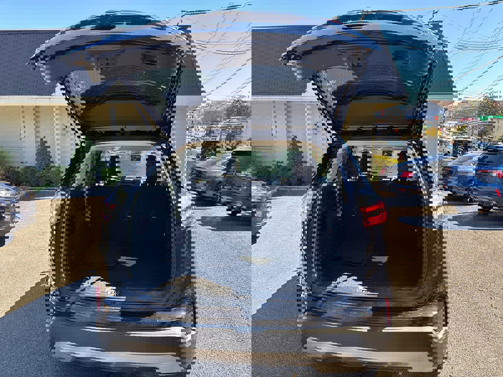 Used 2022 Ford Edge SEL image 7