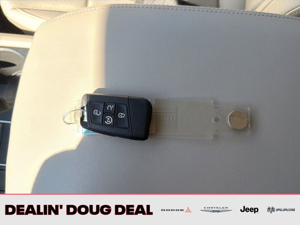 Used 2019 Volkswagen Atlas SE w/ Towing Package FWD image 27