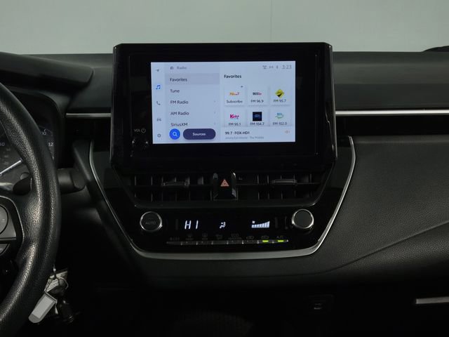 Used 2025 Toyota Corolla LE image 22
