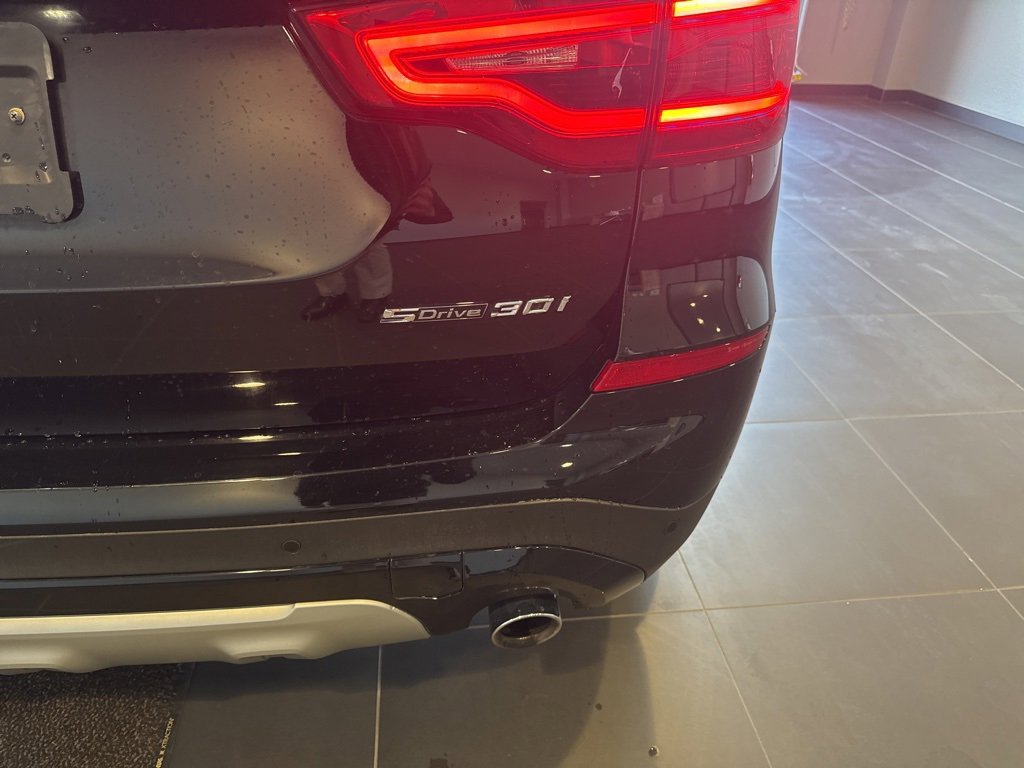 Used 2019 BMW X3 sDrive30i w/ Driving Assistance Package image 10
