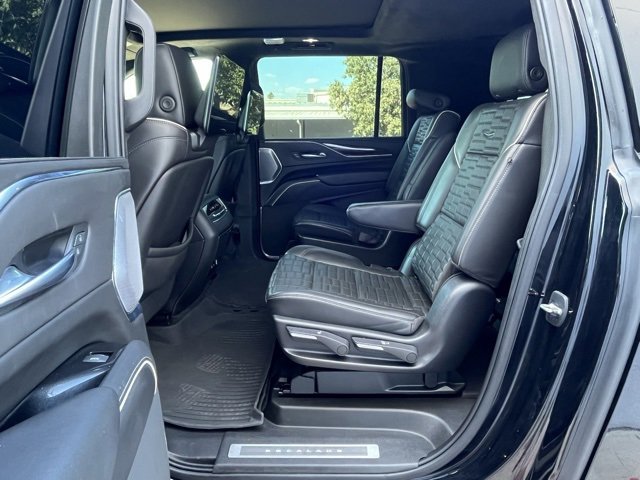 Certified 2022 Cadillac Escalade ESV Sport Platinum w/ LPO, ONYX Package image 29