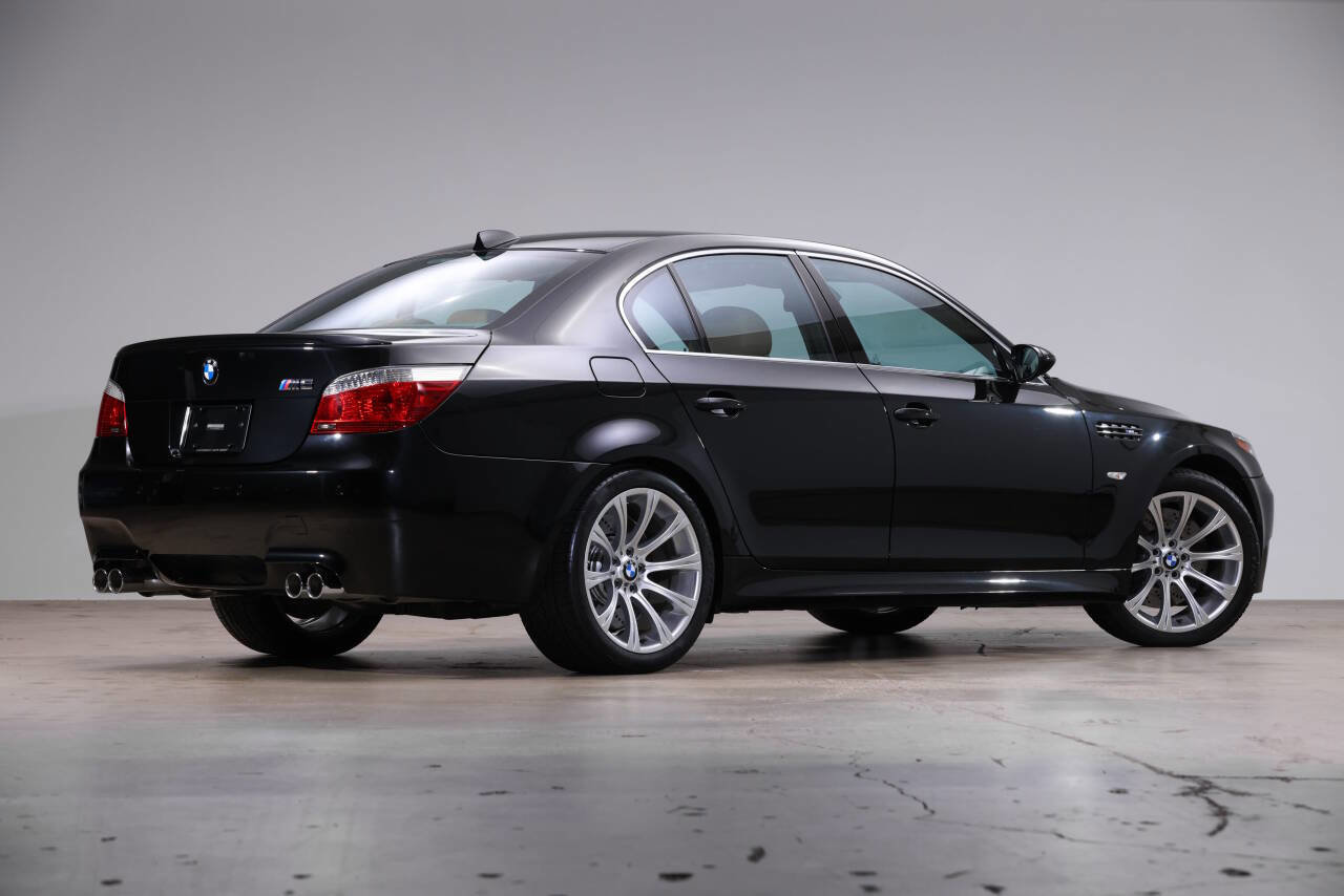 Used 2006 BMW M5 image 5