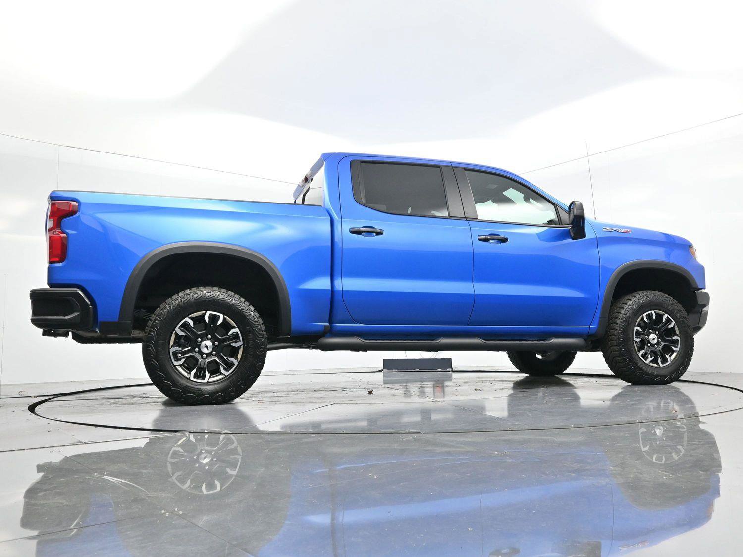 Used 2025 Chevrolet Silverado 1500 ZR2 w/ Technology Package image 54