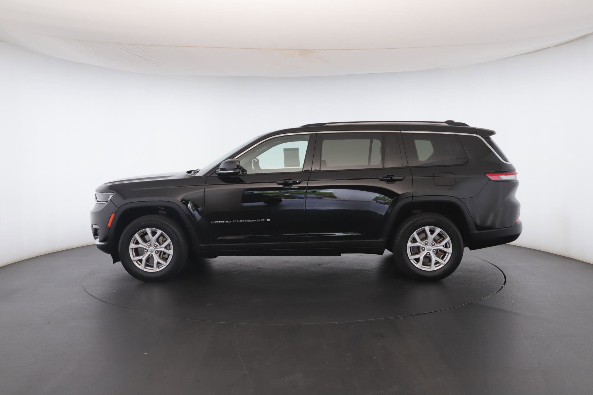 Used 2021 Jeep Grand Cherokee L Limited image 19