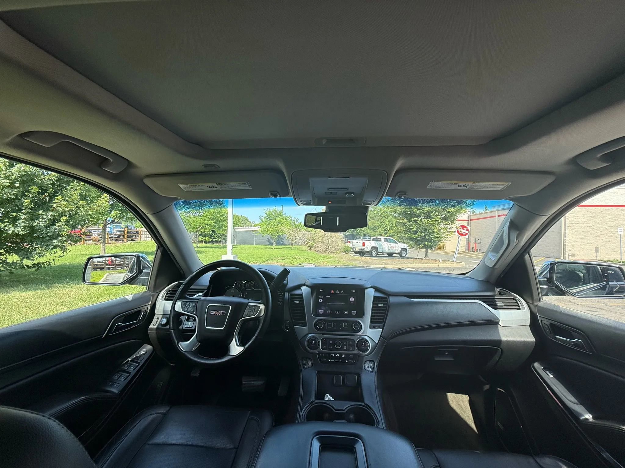 Used 2015 GMC Yukon SLT w/ HD Trailering Package image 37