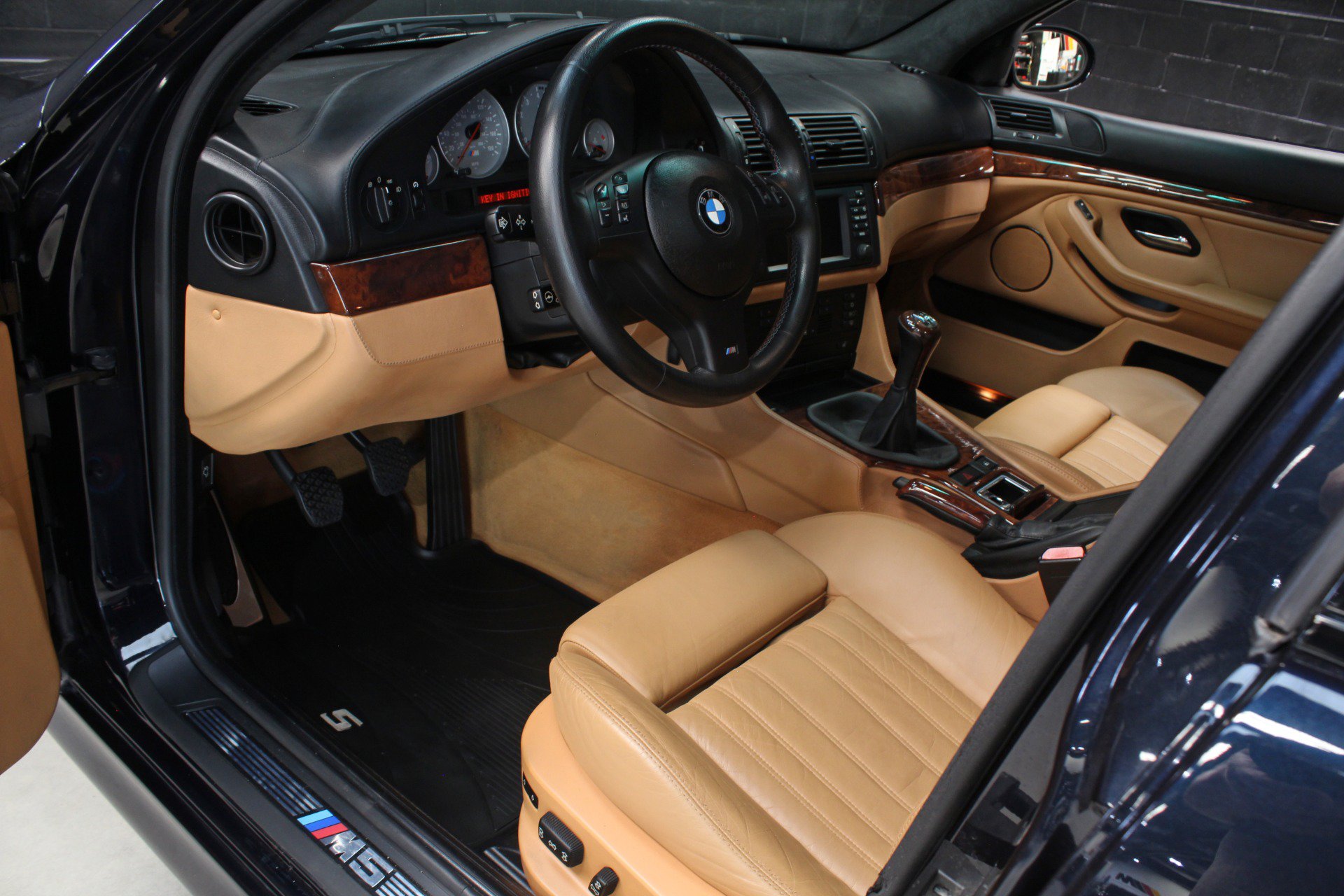 Used 2002 BMW M5 RWD image 37