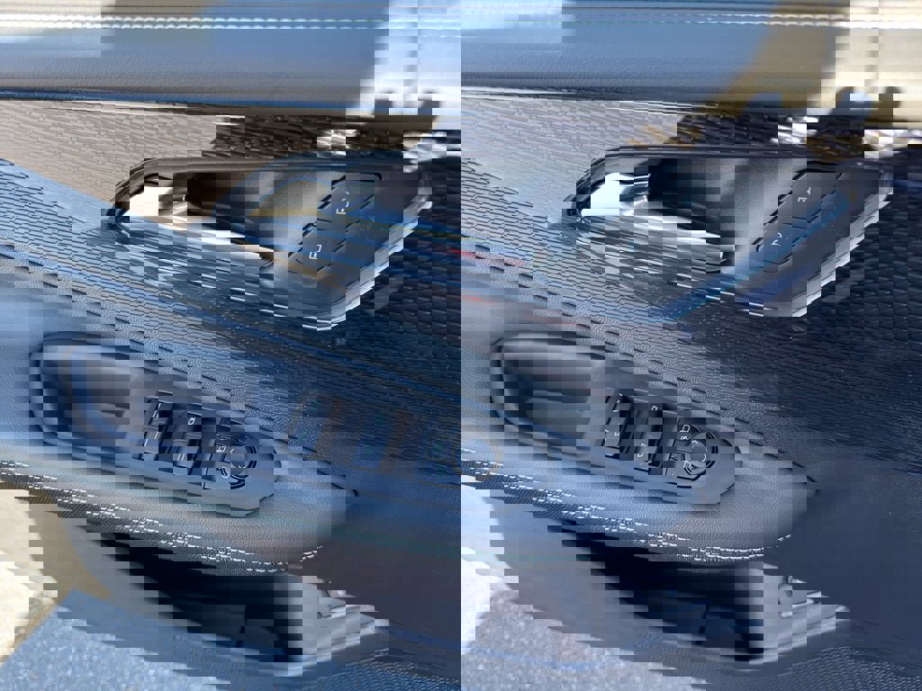 New 2026 Chevrolet Blazer EV LT image 11