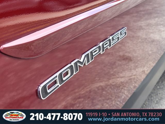 Used 2022 Jeep Compass Latitude FWD image 10