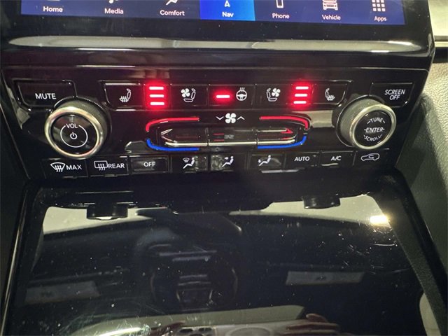 Used 2023 Jeep Grand Cherokee Overland image 14