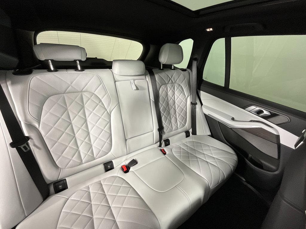 Used 2024 BMW X5 xDrive40i w/ Premium Package image 20