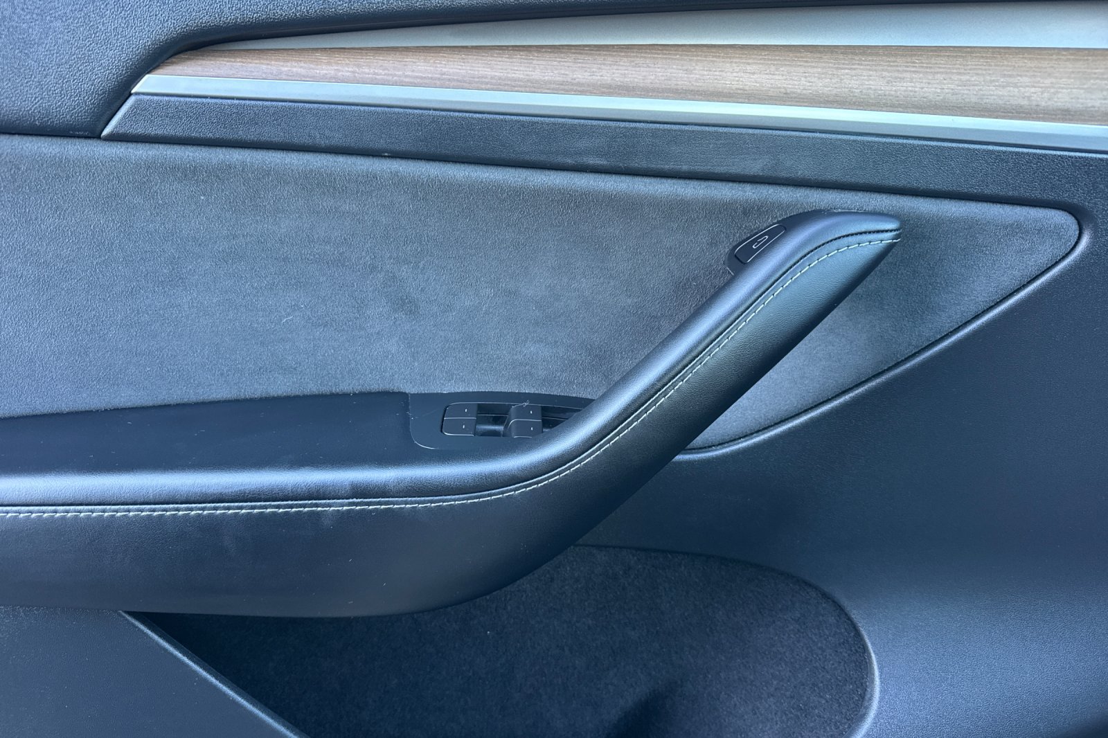 Used 2023 Tesla Model Y Performance AWD/4WD image 11