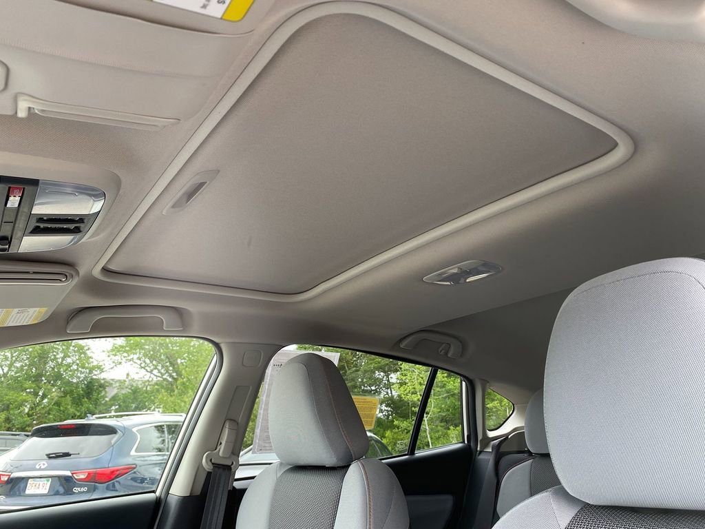 Used 2022 Subaru Crosstrek 2.0i Premium w/ Moonroof Package image 24