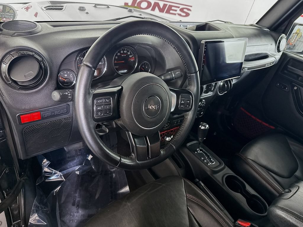 Used 2017 Jeep Wrangler Unlimited Rubicon AWD/4WD image 15