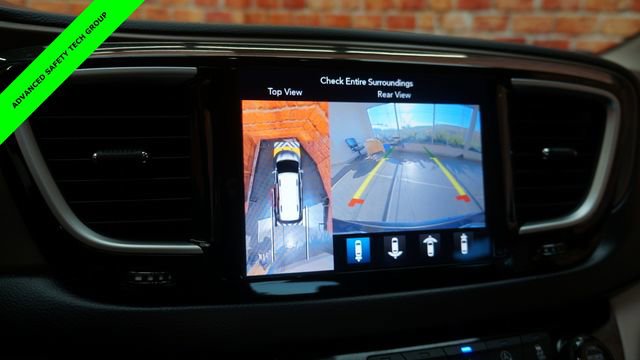 Used 2019 Chrysler Pacifica Touring-L w/ Advanced Safetytec Group image 17