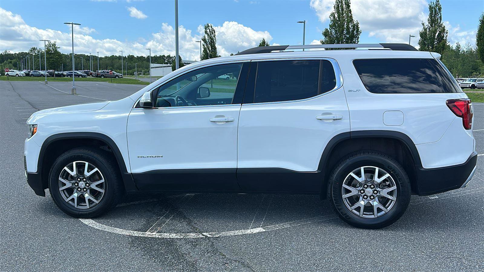 Used 2020 GMC Acadia SLT image 14