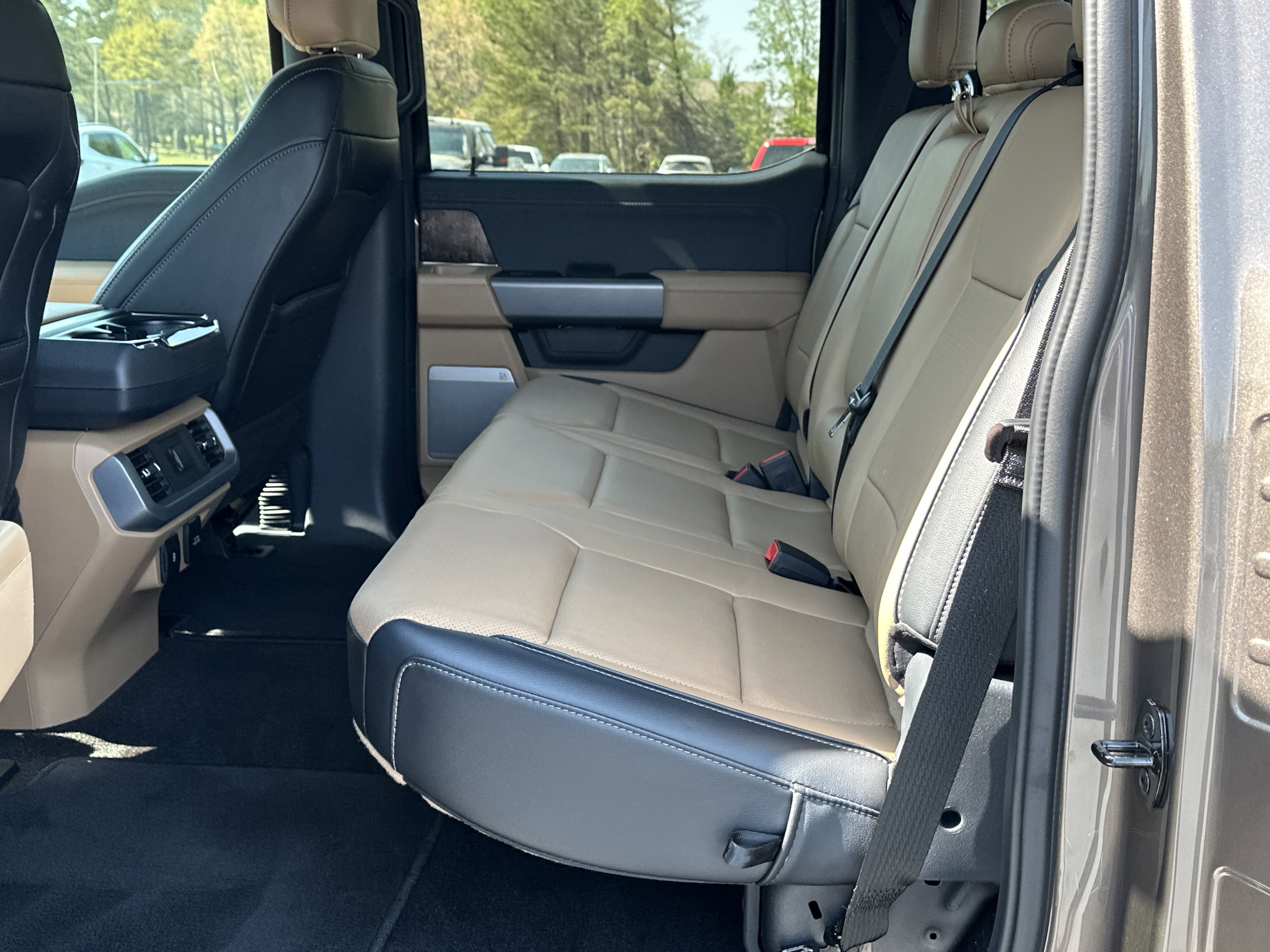 Used 2021 Ford F150 Lariat image 14